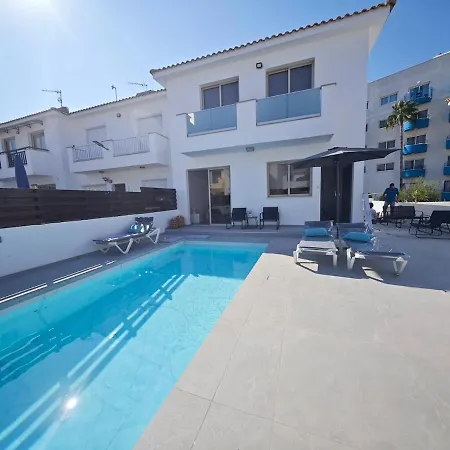 New Premium Seaside Pool Protaras - Pernera *