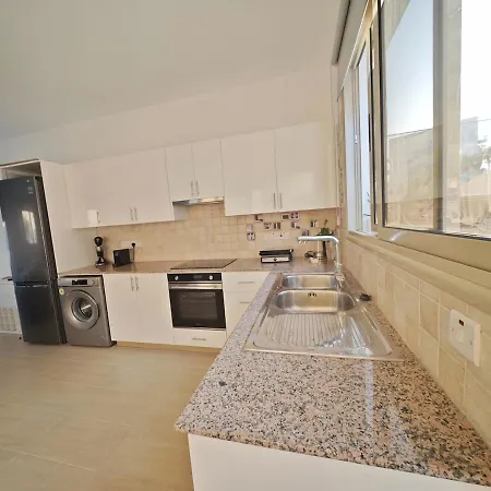 New Premium Seaside Pool Protaras - Pernera * פאראלימני