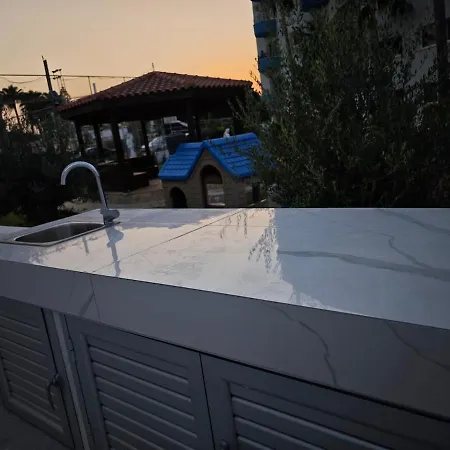 New Premium Seaside Pool Protaras - Pernera * 帕拉利米尼