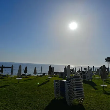 New Premium Seaside Pool Protaras - Pernera * 帕拉利米尼